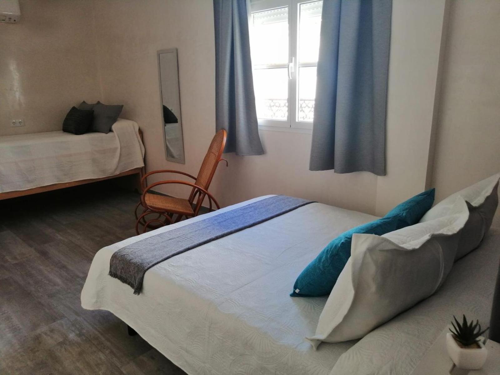Hostal La Tarayuela Барбате Экстерьер фото