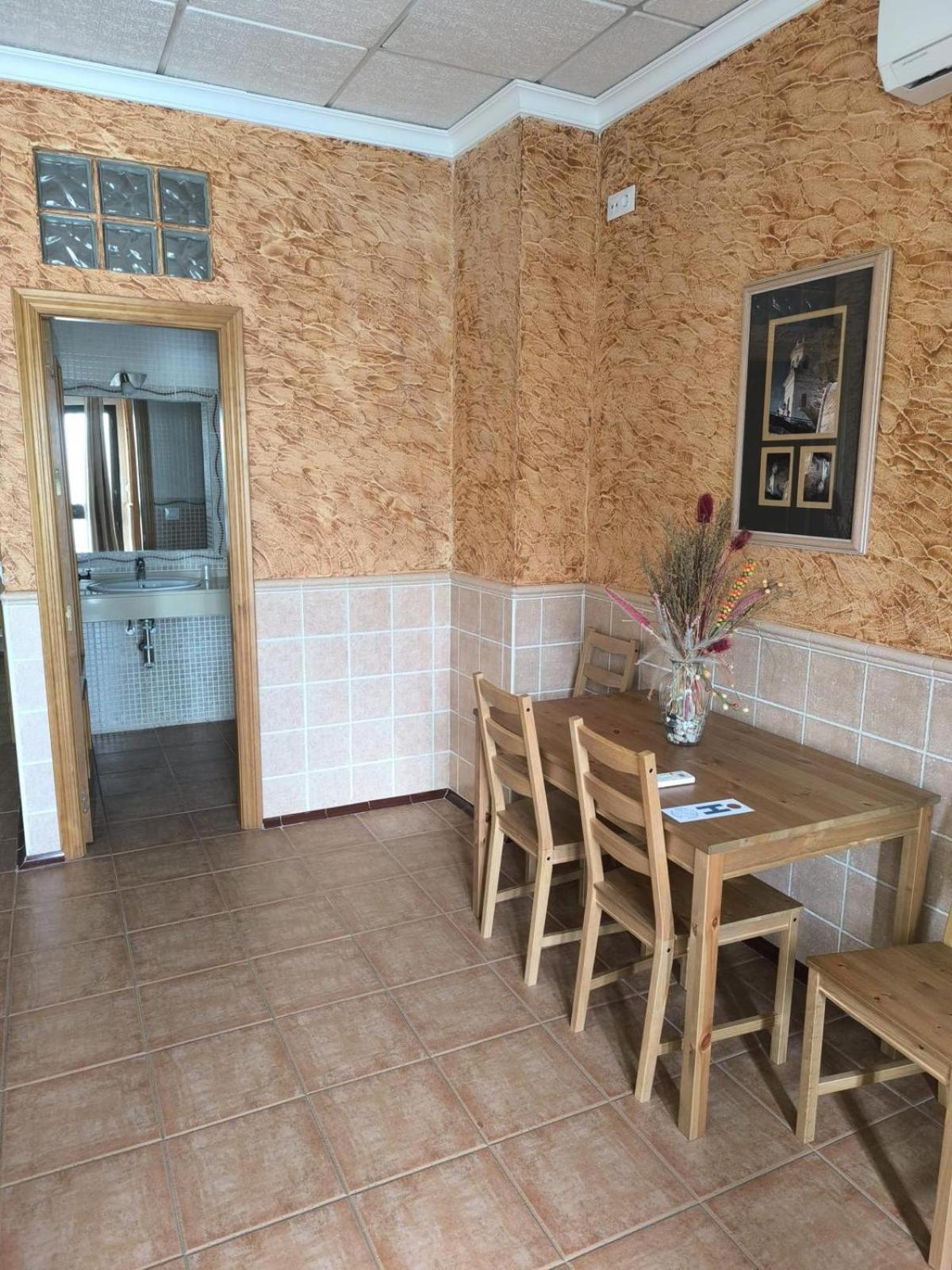 Hostal La Tarayuela Барбате Экстерьер фото