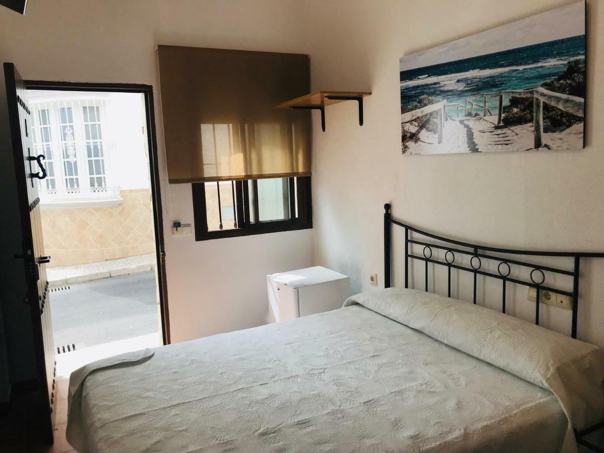 Hostal La Tarayuela Барбате Экстерьер фото